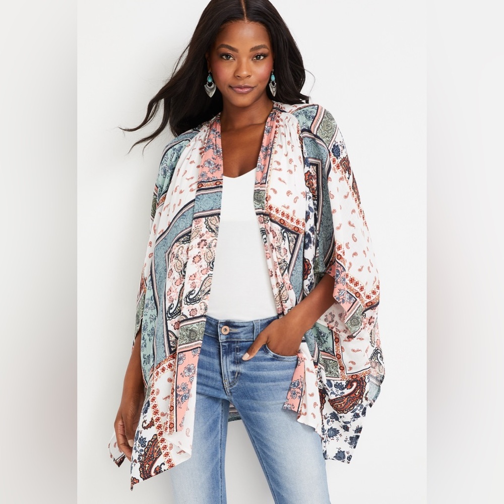 NWT Maurices Smocked Shoulder Patchwork Printed Kimono
